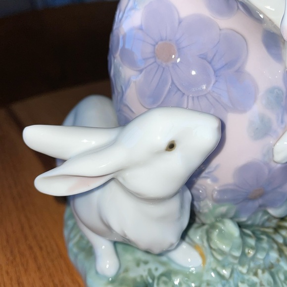 LLADRO Porcelain Easter Bunnies and Egg - Picture 3 of 8
